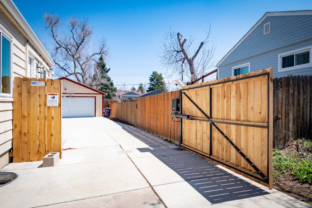 automated cedar gate1