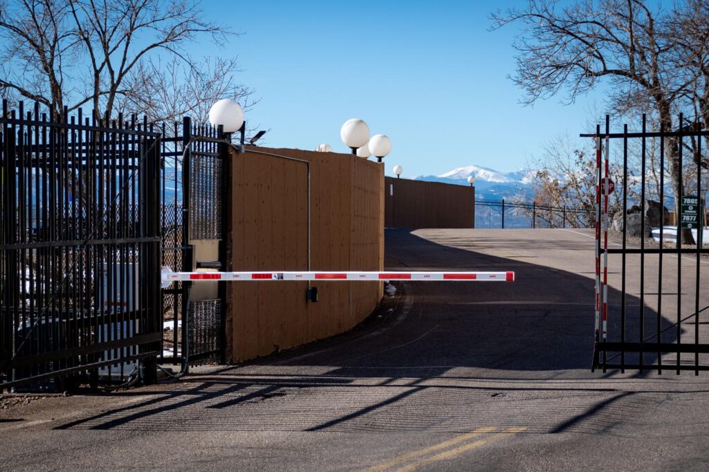 automated gate barrier arm