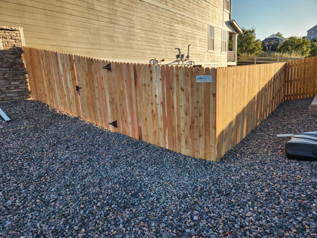 castle rock cedar fence5