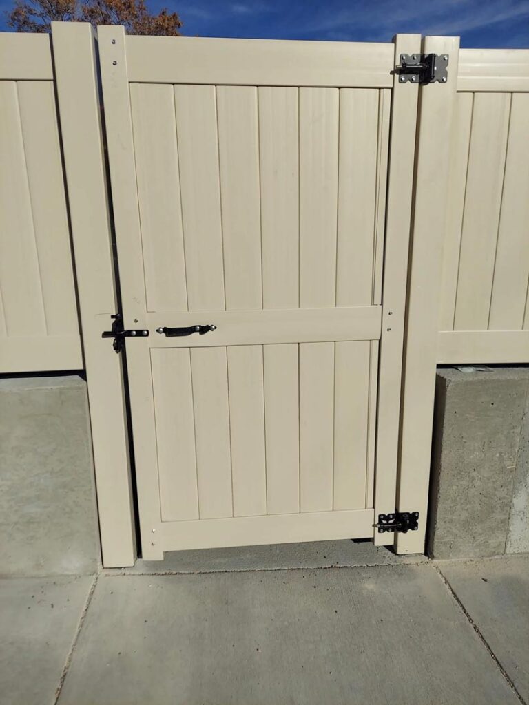 vinyl gate