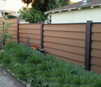 Trex fence with horizontal pickets