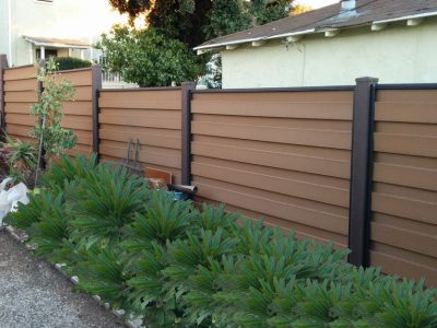 Trex fence with horizontal pickets